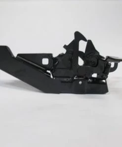 Deon's Auto Panels Isuzu KB Series Bonnet Lock 1998-2004